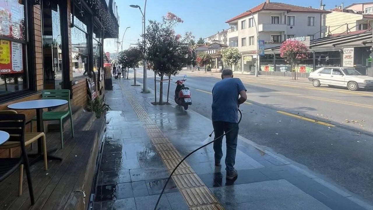 Serdivan’ın dört bir yanında temizlik seferberliği
