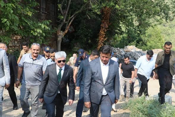Vali Rahmi Doğan Akyazı’da incelemelerde bulundu