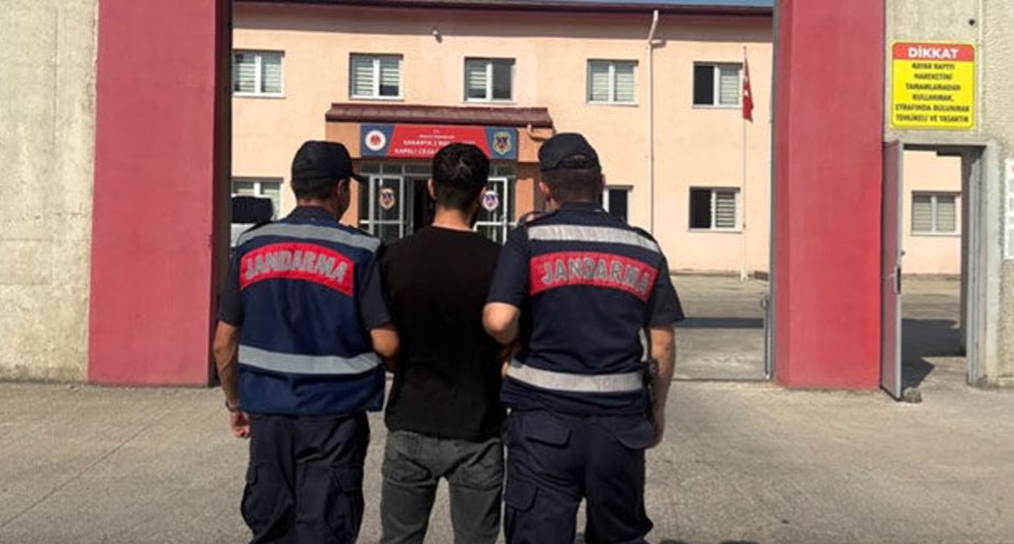 Sakarya’da kaçakçılık ve uyuşturucu operasyonu: 3 şüpheli tutuklandı