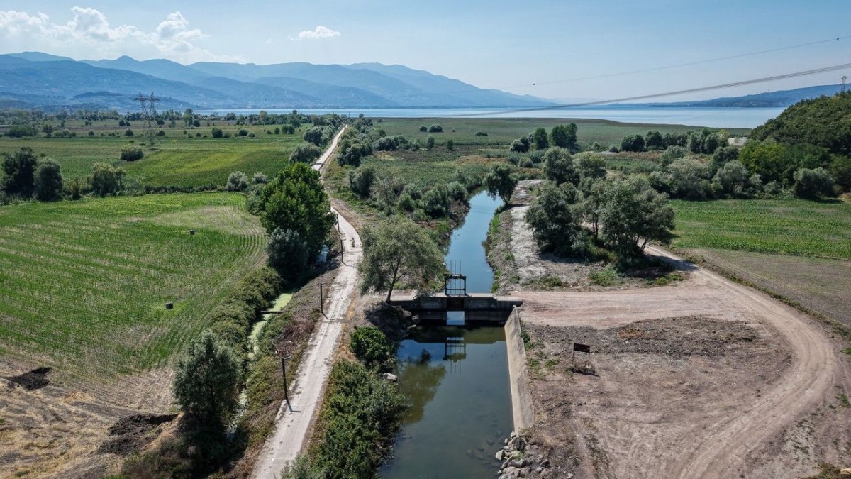 Mollaköy’den Sapanca Gölü’ne uzanan su koridoru temizlendi