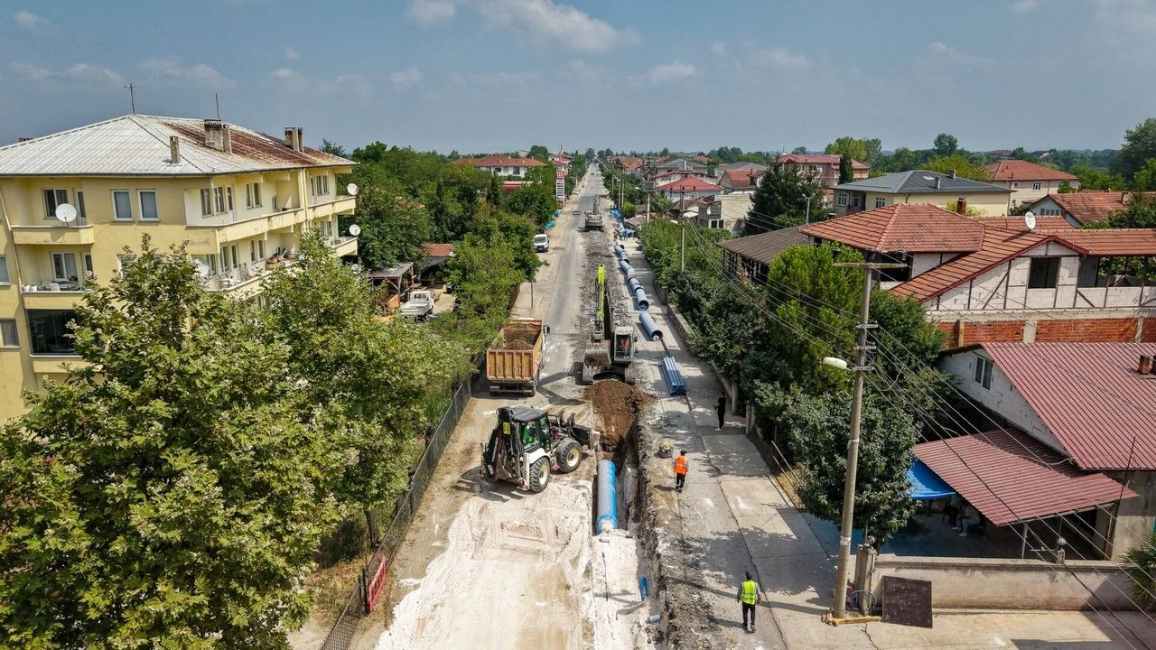 Akyazı’da 100 kilometrelik içme suyu hattı yenileniyor