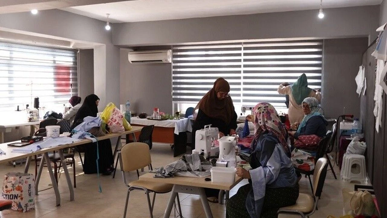 Adapazarı’nın Millet Evleri ve Bilgi Evleri yoğun ilgi görüyor