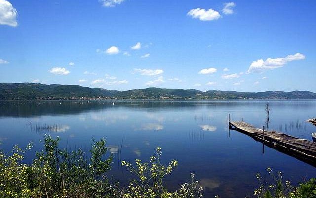Sapanca Gölü'nde su seviyesi düşmeye devam ediyor