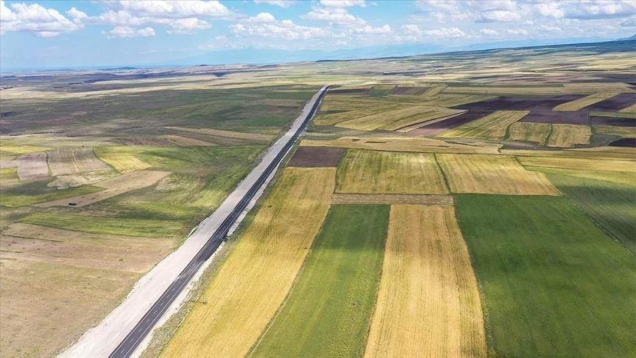 Sakarya’da 9 Hazine taşınmazı kiraya çıkıyor: Tarla, durak ve şantiye alanları ihale edilecek