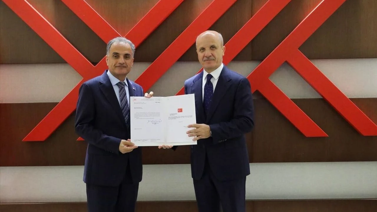 SAÜ Rektörü Al mazbatasını aldı