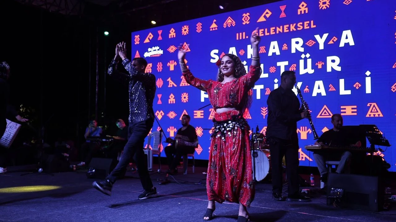 Millet Bahçesi’nde kültürlerin buluştuğu festival renkli finalle tamamlandı