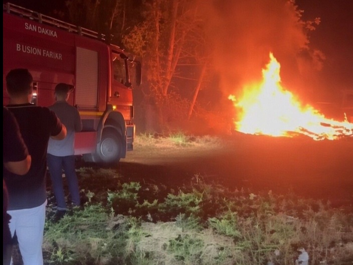 Akyazı’da kulübe alev topuna döndü! Patlama paniğe neden oldu
