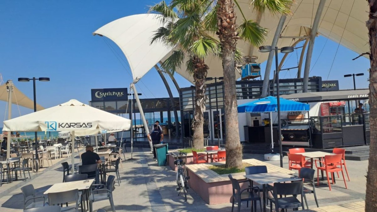 Karasu Sahil Park Cafe’de tuvalet tepkisi: Vatandaşlar ücretli tuvalete yönlendiriliyor