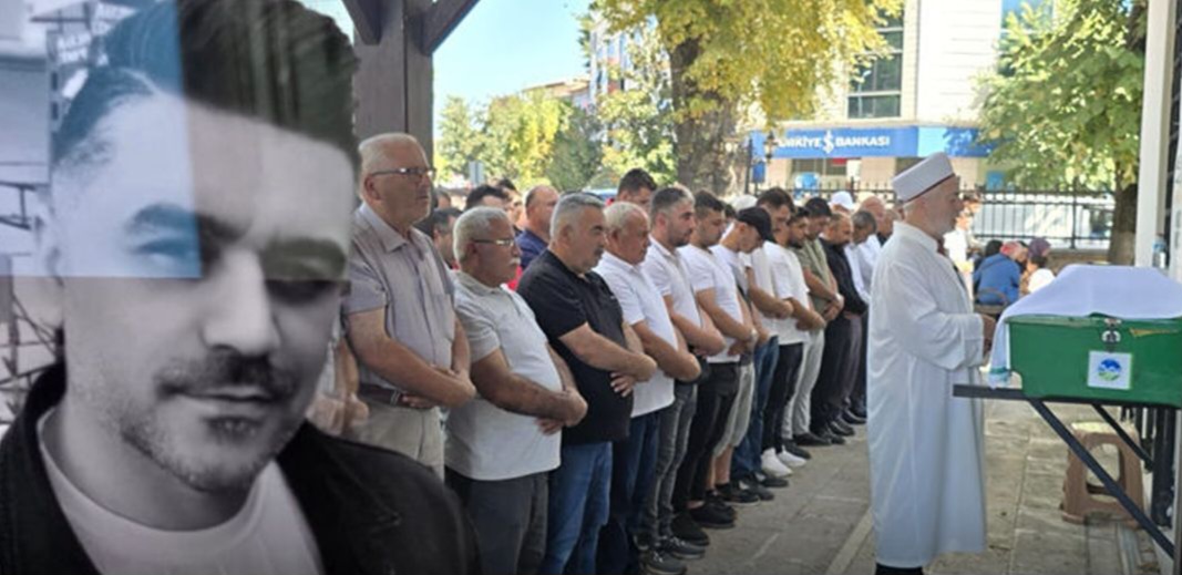 Hendek'te 3 çocuk babası son yolculuğuna uğurlandı