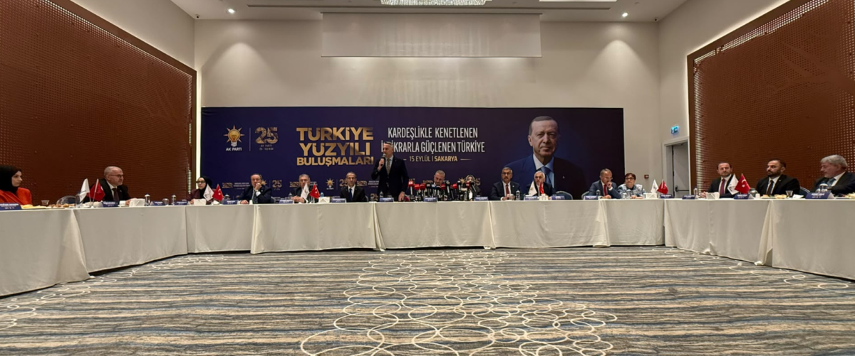 AK Partililer Sakarya’da sahaya indi