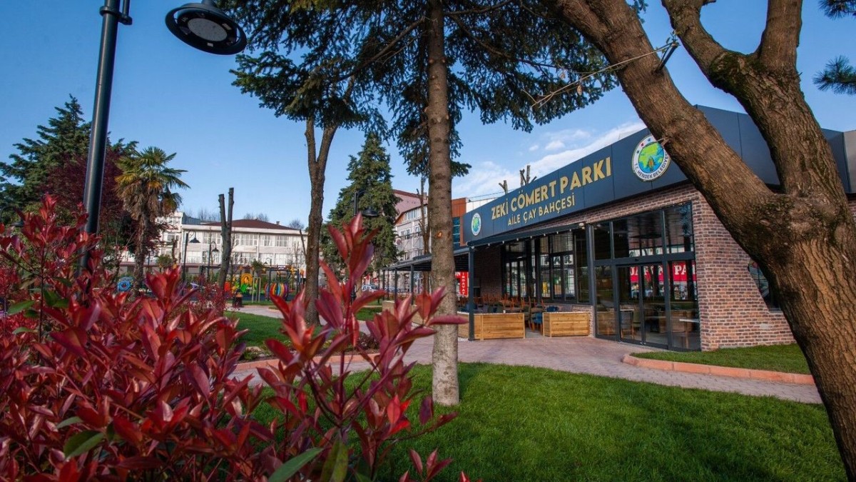 Hendek’te Zeki Cömert Parkı Kafeteryası ihaleye çıkıyor