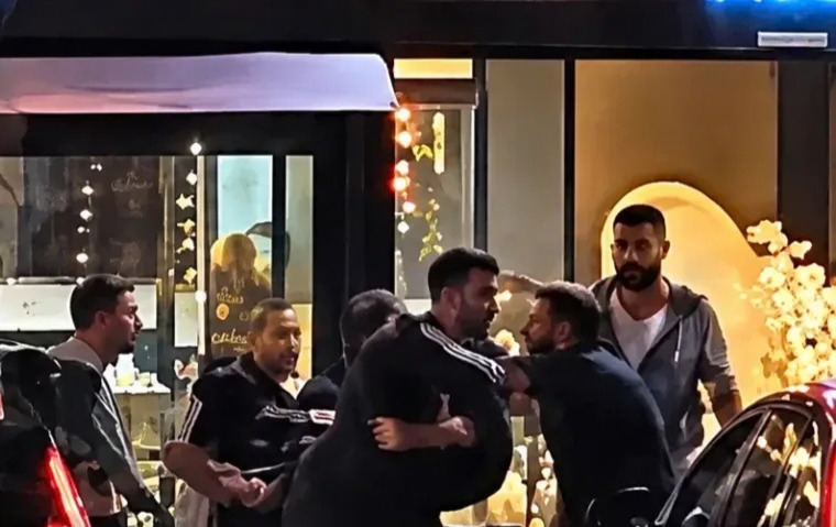 Ferizli’de dükkan önünde park kavgası!