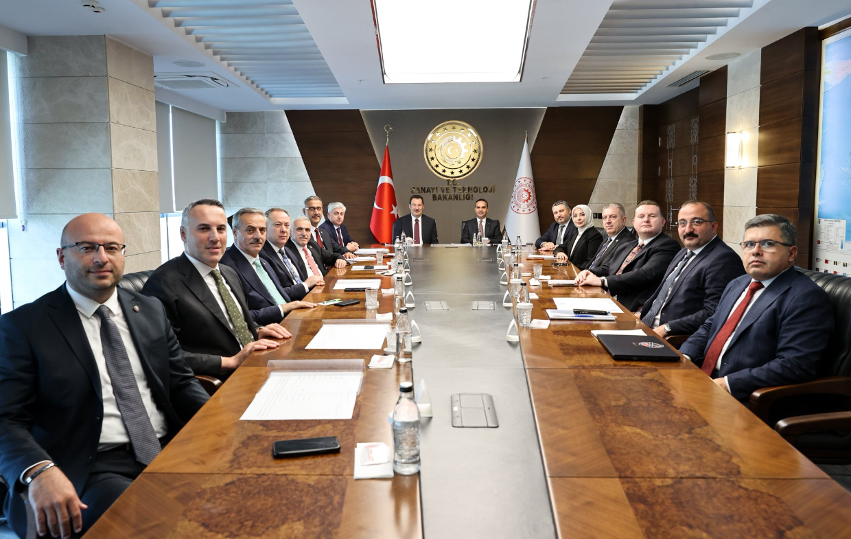 Sakarya heyeti Bakan Kacır ile görüştü: Gündem Endüstri Bölgesi
