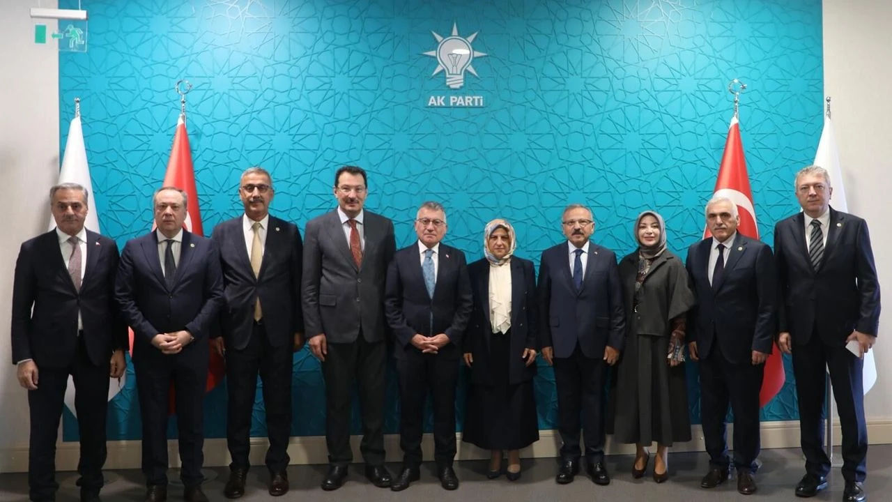 AK Parti Sakarya heyetinden Hülya Terzioğlu’na hayırlı olsun ziyareti