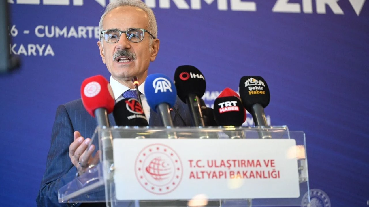 Bakan Uraloğlu, havacılıkta hedefleri açıkladı
