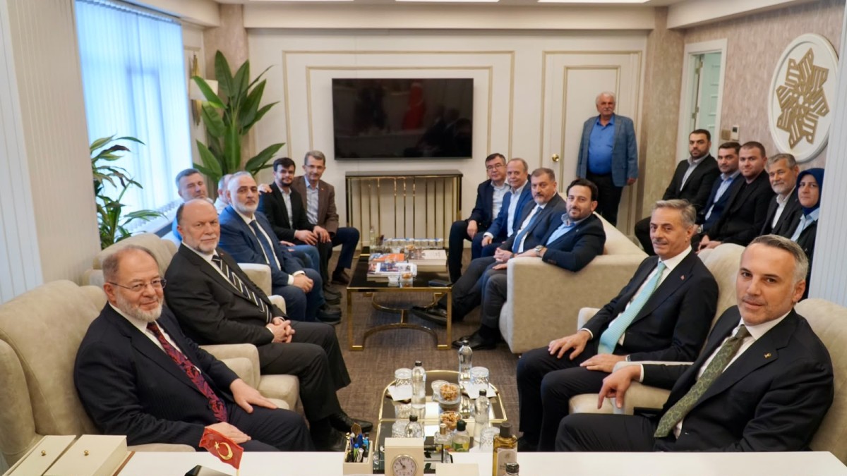Eski Sağlık Bakanı Recep Akdağ Sakarya’yı ziyaret etti