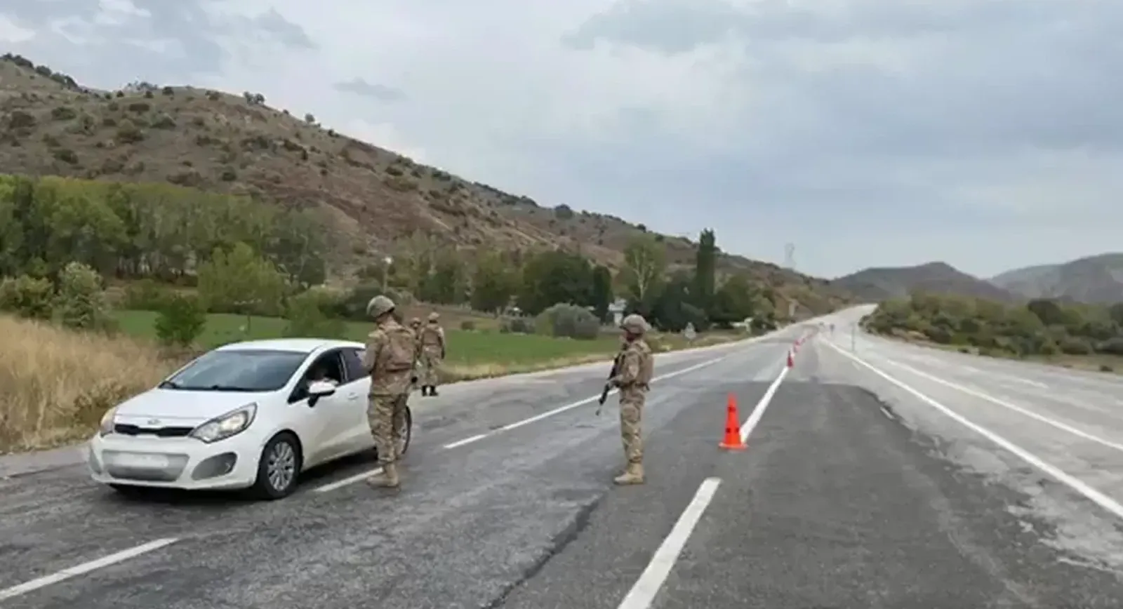 Sakarya dahil 81 ilde dev operasyon: 912 kişi yakalandı!