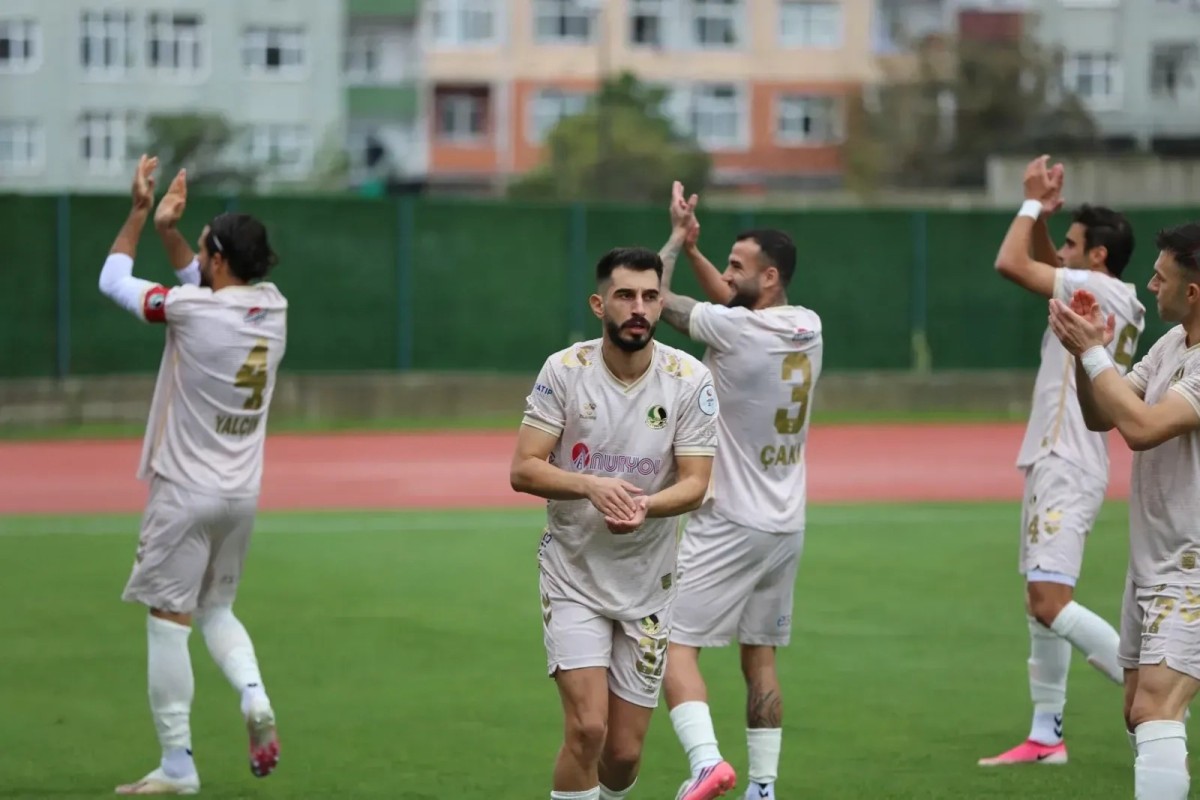 Sakaryaspor’dan Beyoğlu’nda Muhteşem Geri Dönüş!
