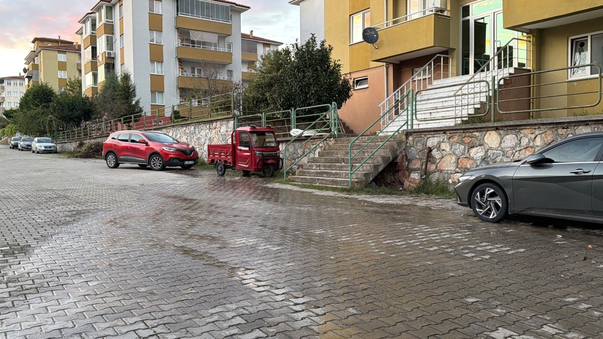 Adapazarı’nda Komşu Kavgası Cinayetle Bitti