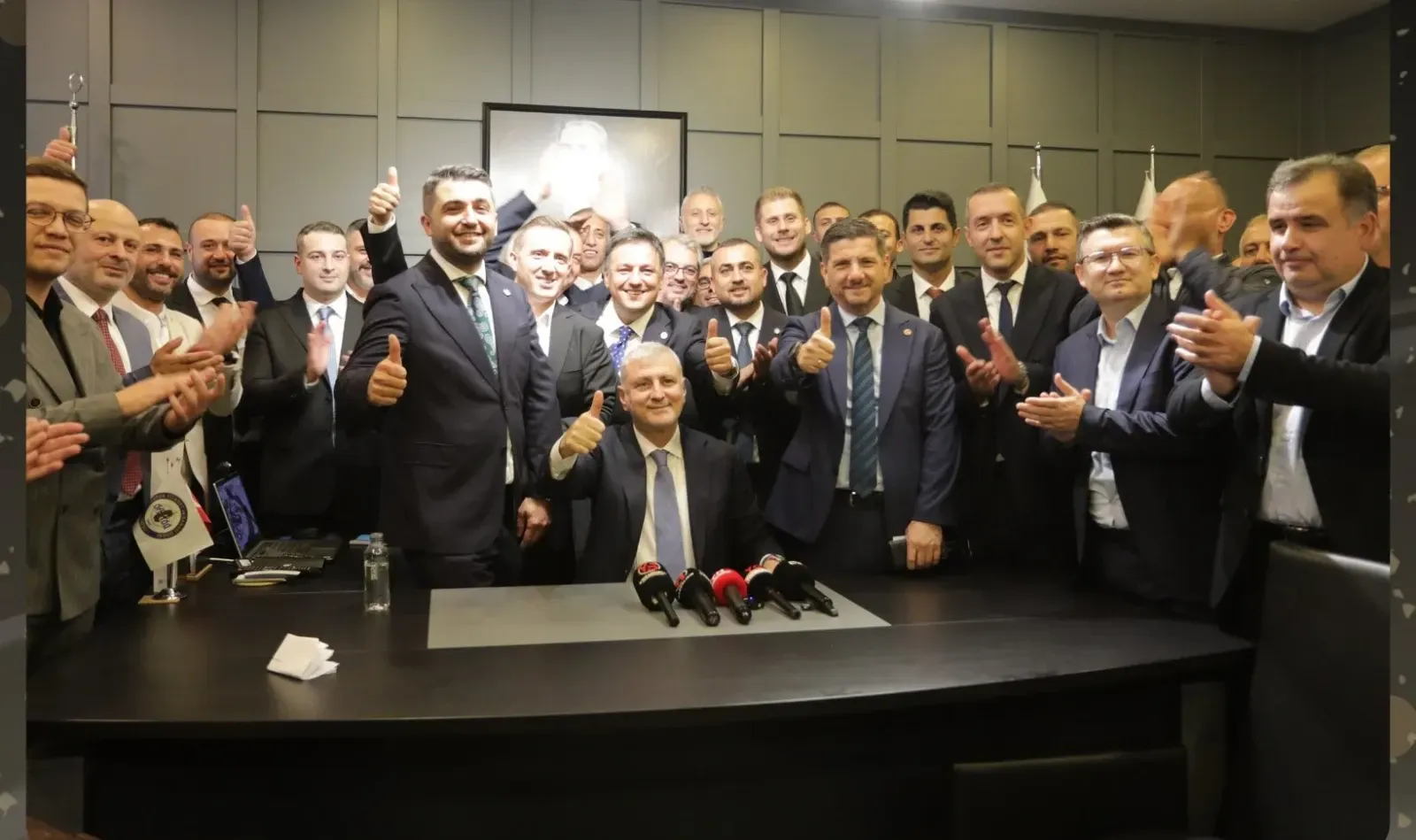 Altuğ ekibi YSK’ya hazırlanıyor
