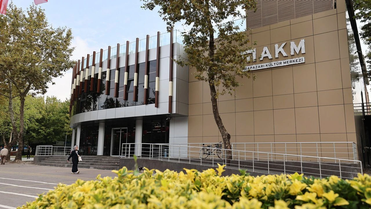 Sakarya’da gençlerin yeni adresi AKM oldu
