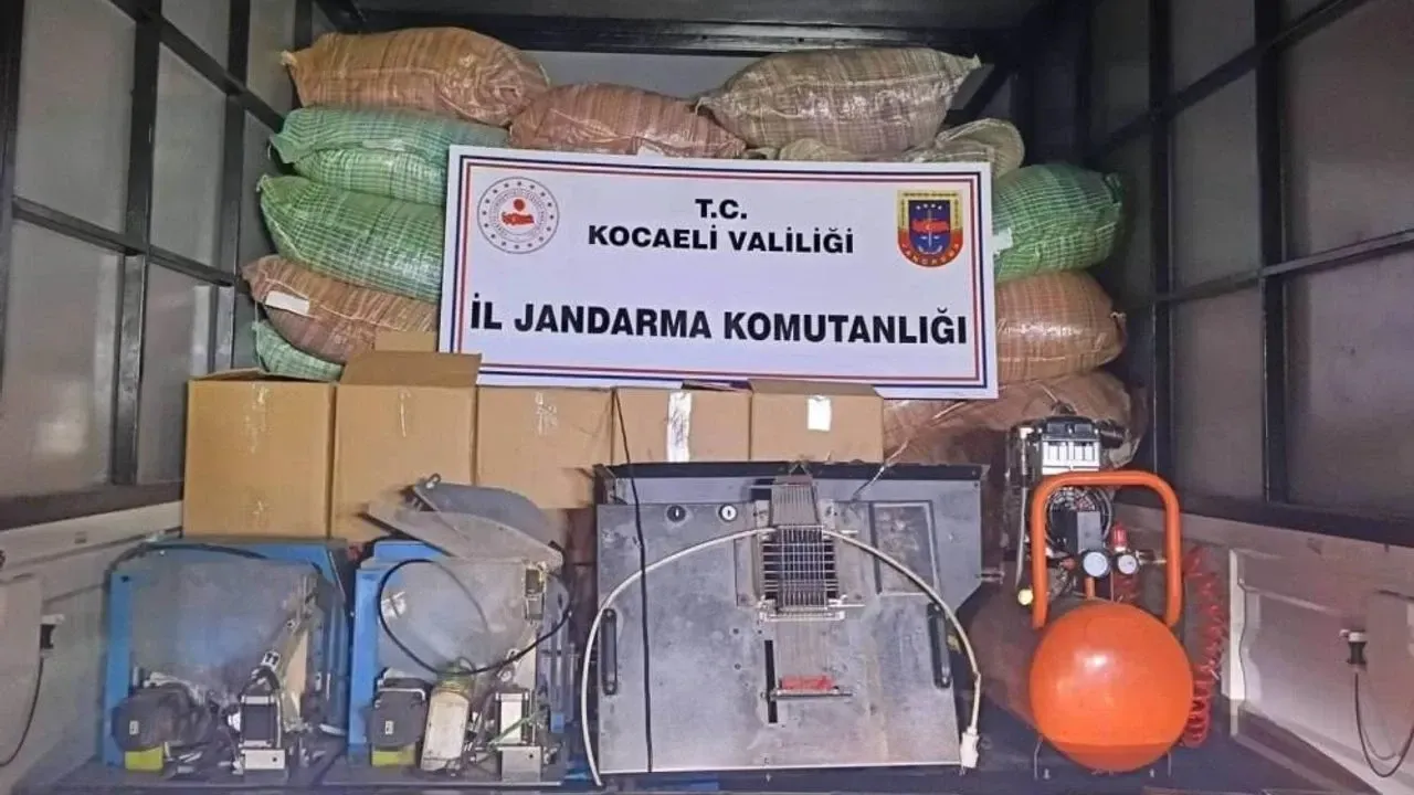 Kocaeli’de jandarma operasyonu: Milyonluk kaçak tütün ele geçirildi