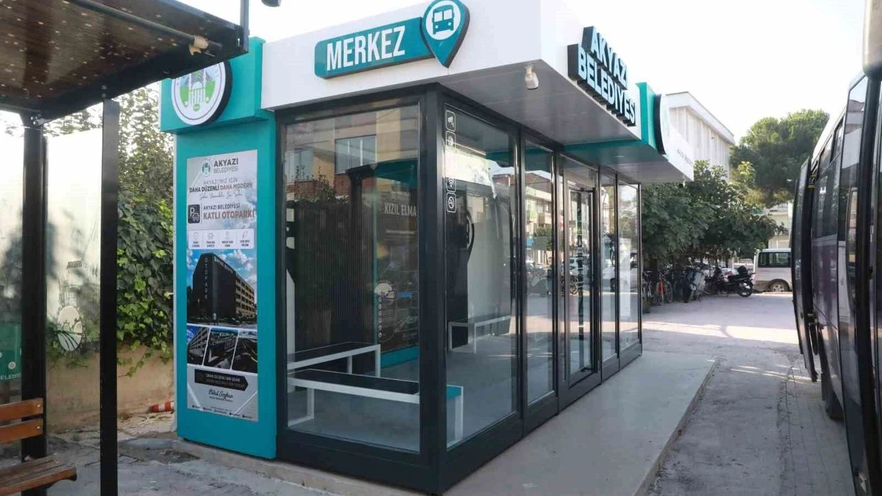 Sakarya’daki ilk ‘Akıllı Durak’ Akyazı’da hizmete girdi